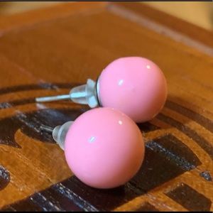 Pink studs earrings